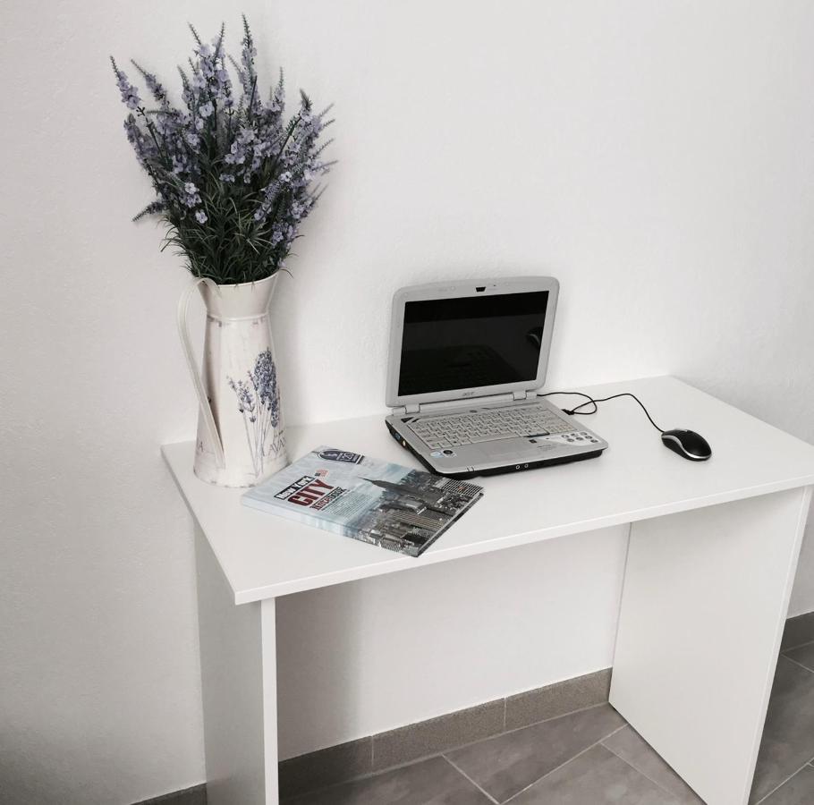 Smart Hotel Rooms Near Metro 24/7 Κίεβο Εξωτερικό φωτογραφία